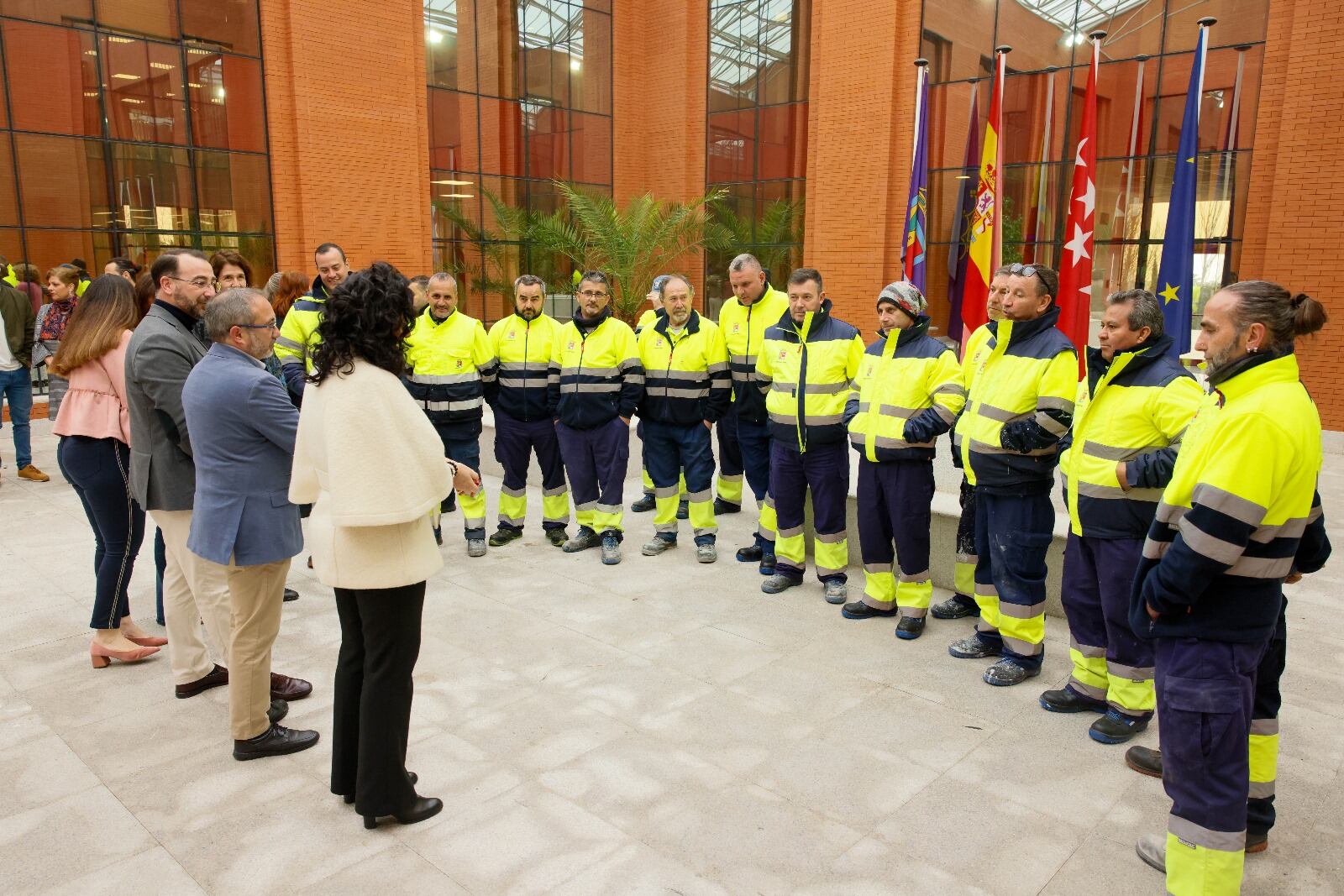 30 desempleados se incorporan a la plantilla del Ayuntamiento de Colmenar Viejo