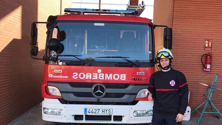 Entrevista con Ángela Montilla, la primera mujer que se incorpora al Servicio de Extinción y Salvamento de los Bomberos de Córdoba