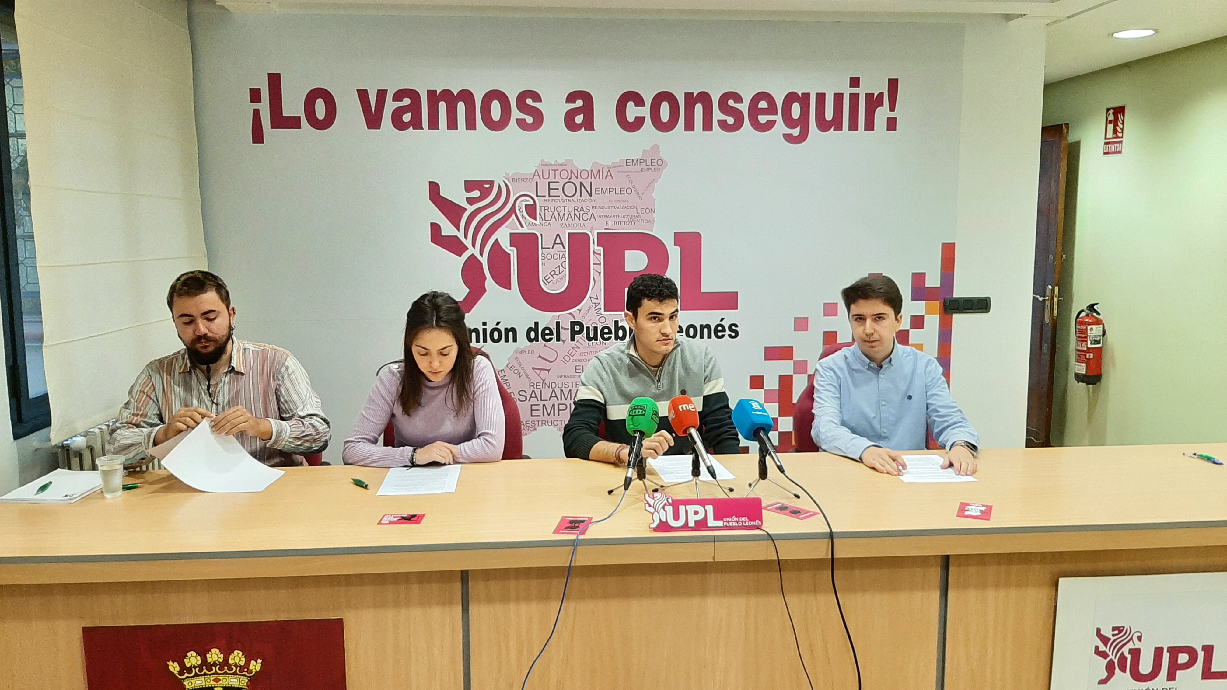 Representantes de Juventudes Leonesistas presentan sus propuestas para el 23 de abril