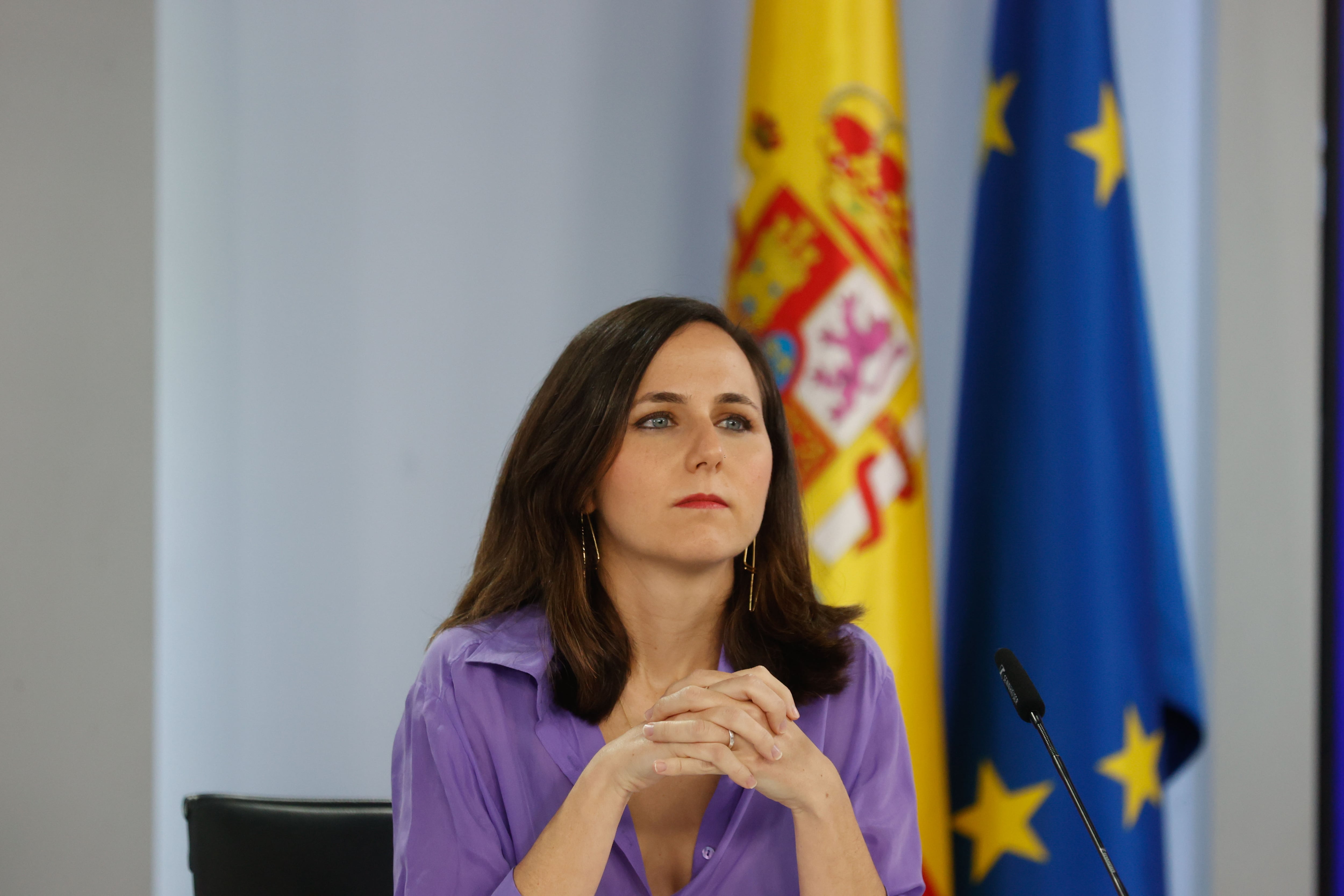 La ministra de Derechos Sociales y Agenda 2030, Ione Belarra, durante la rueda de prensa posterior a la reunión del Consejo de Ministros celebrada este martes en La Moncloa.