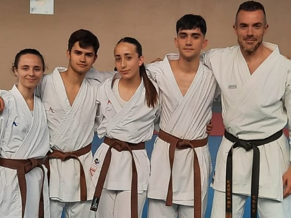 Minerva Cuevas, Soraya Gómez, Aarón Casas y Pablo González obtienen el cinturón negro de karate