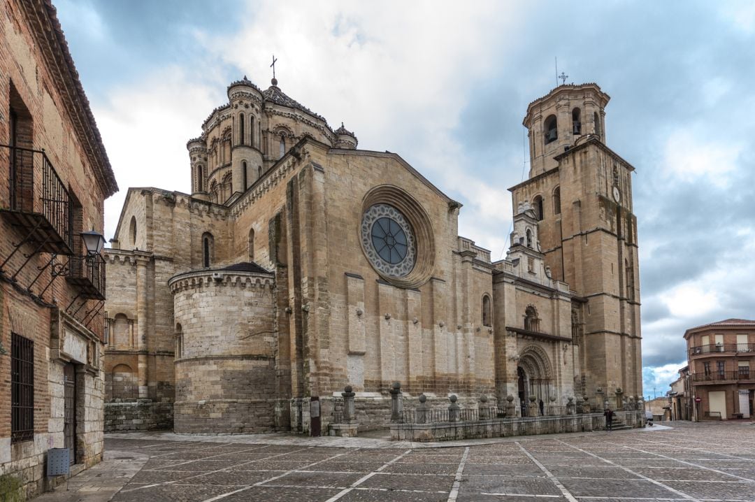 Iglesia Colegiata de Santa María la Mayor en Toro, Zamora (España). PINCHA SOBRE LA FOTO PARA VOTAR.