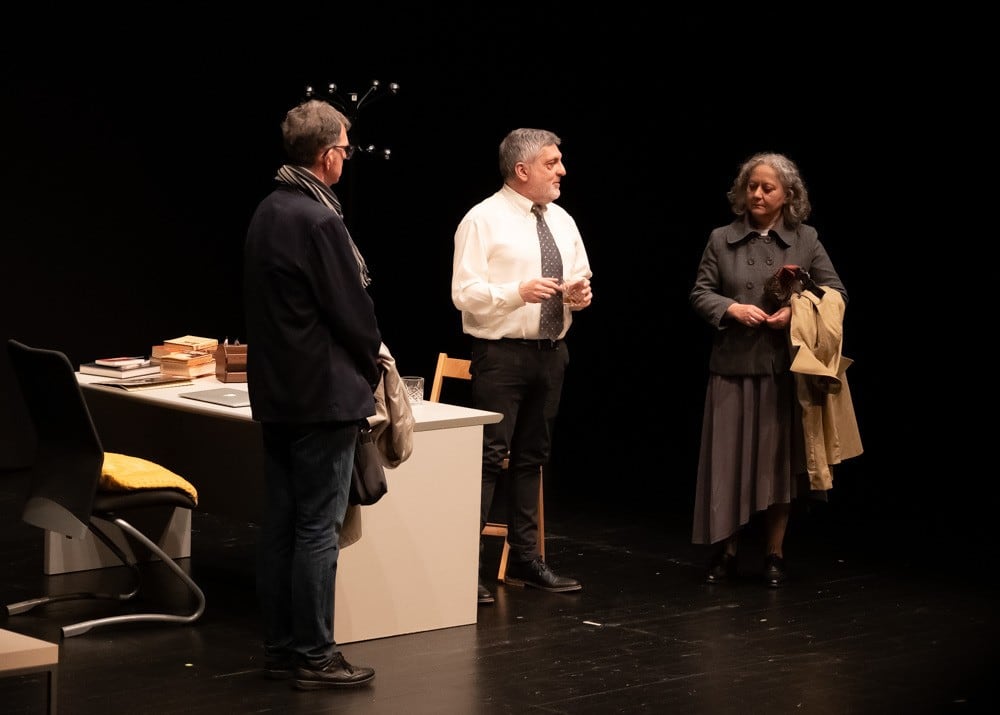 Ricardo Izaguirre, Juanma Cano y Maite Lorenzo en una de las escenas del montaje teatral