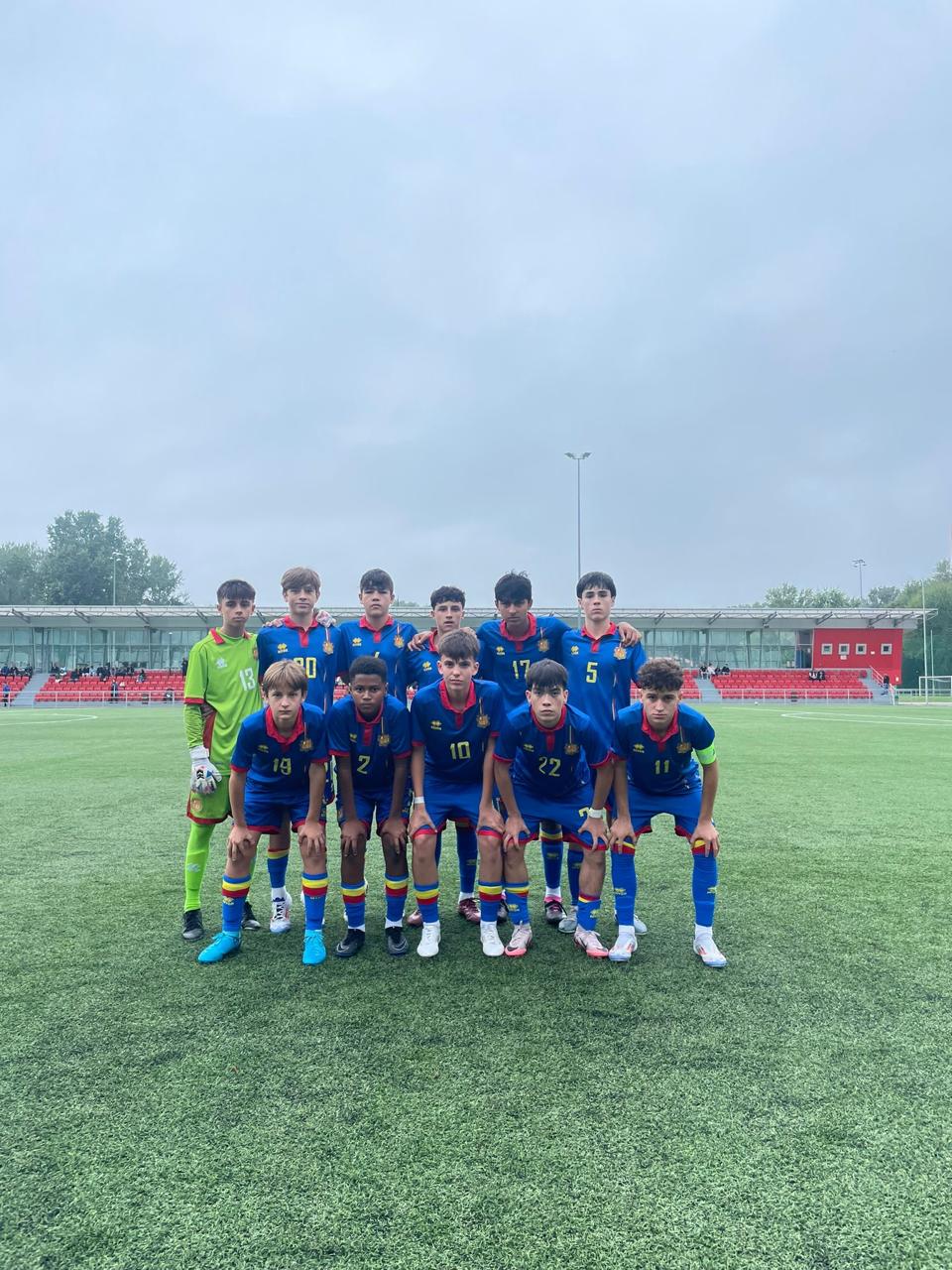 Equip titular de la selecció sub15 al primer partit contra Moldàvila del torneig de desenvolupament de la UEFA