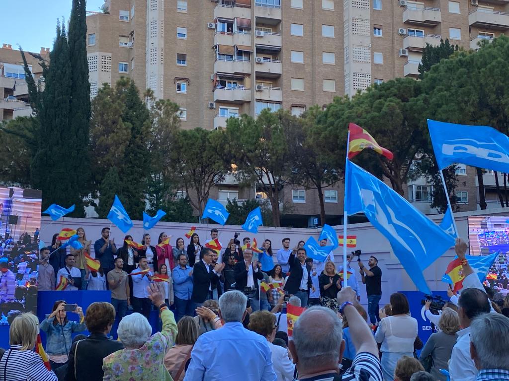 El auditorio Oscar Esplá se llenó con motivo del mitin electoral del PP