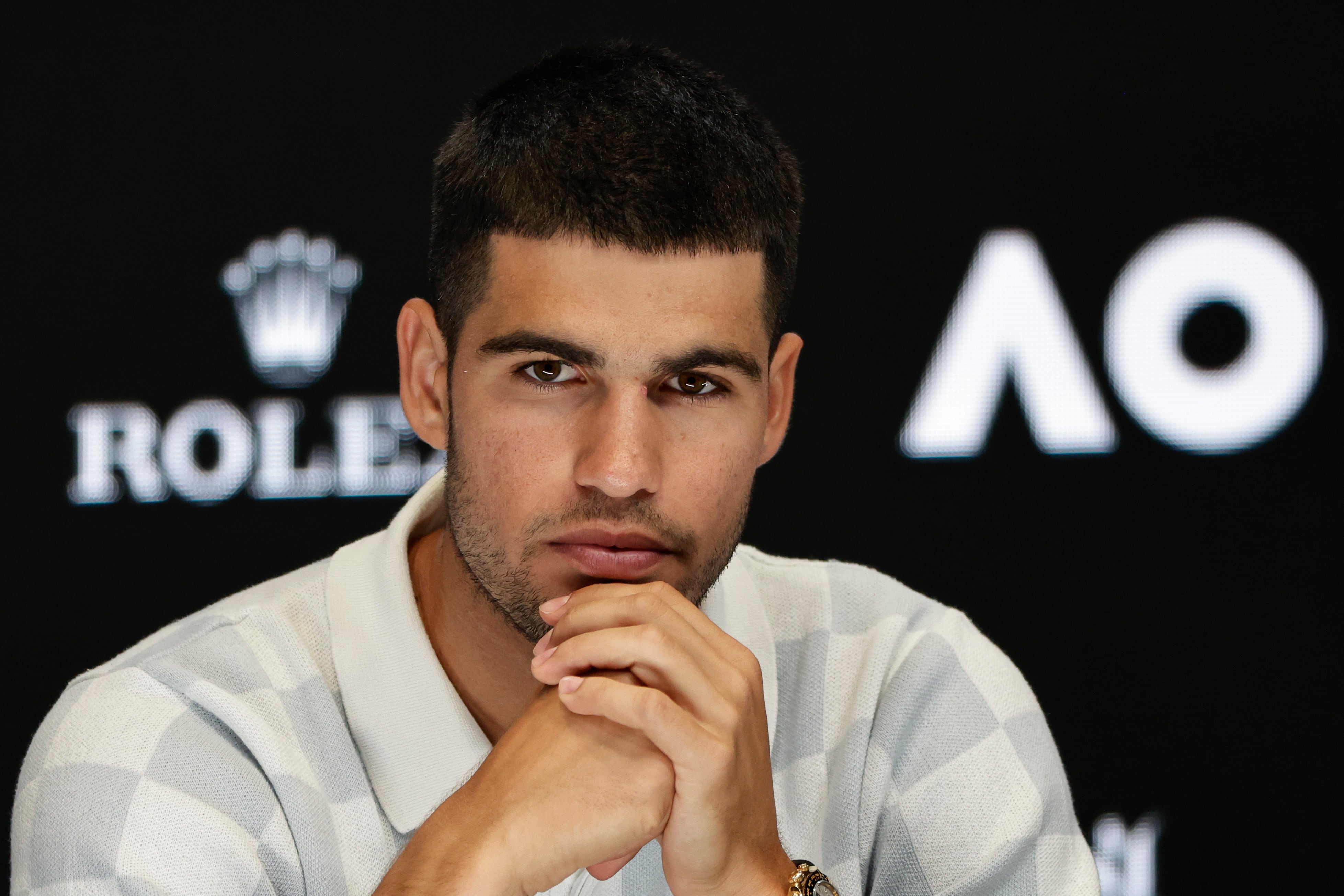 Carlos Alcaraz, en la rueda de prensa previa al inicio del Open de Australia. EFE/EPA/ROLEX DELA PENA