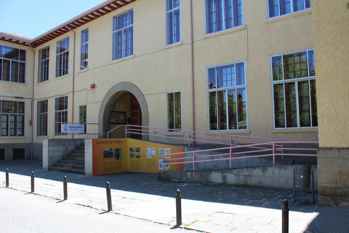 La antigua Residencia universitaria alberga la mayoría de los cursos