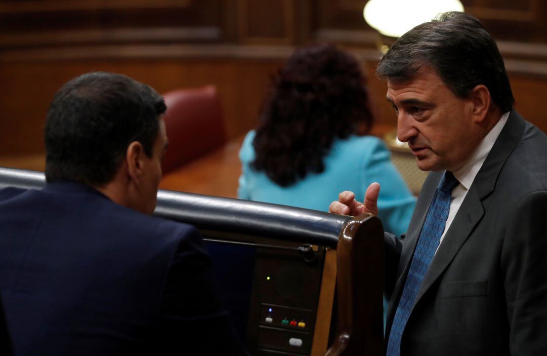 Aitor Esteban y Pedro Sánchez en una foto de archivo.