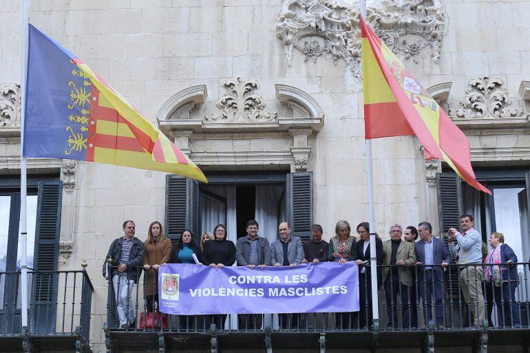 Pancarta Contra les Violències Masclistes