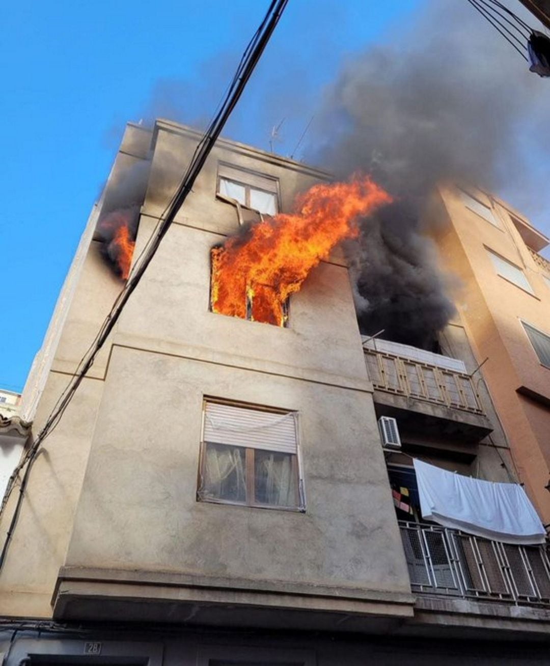 El incendio declarado este viernes en una vivienda de Abarán ya se da por extinguido