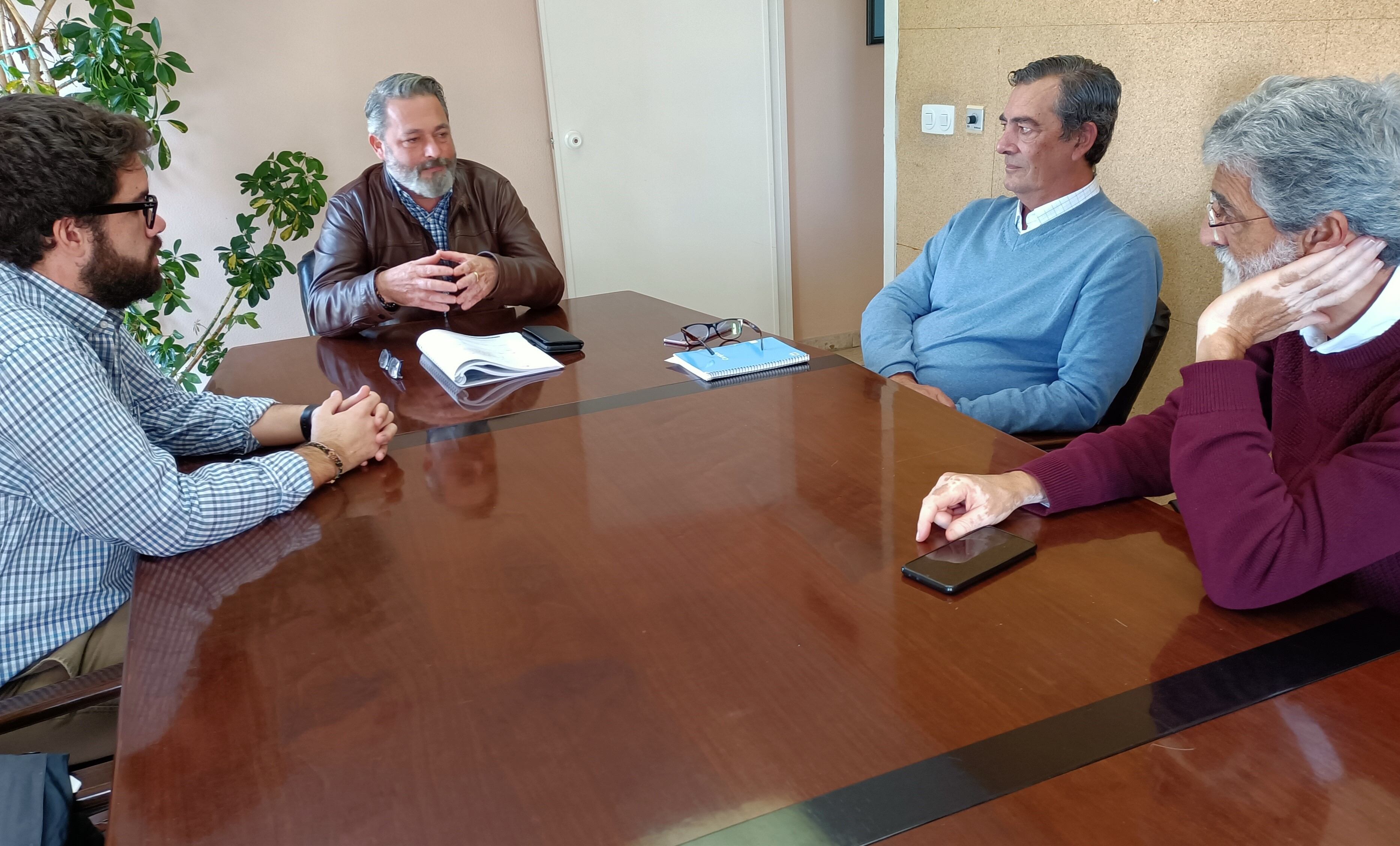 Ayuntamiento, Jerez en bici y Ampec analizan propuestas para la red de carril bici