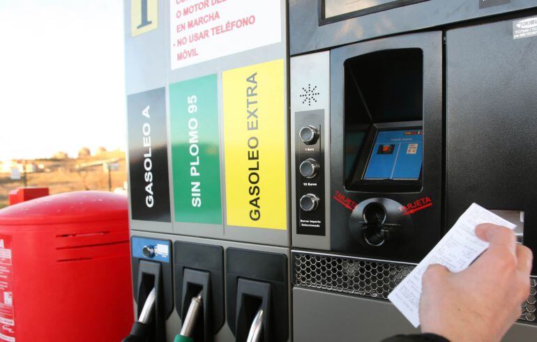 Surtidor en una estación de servicio