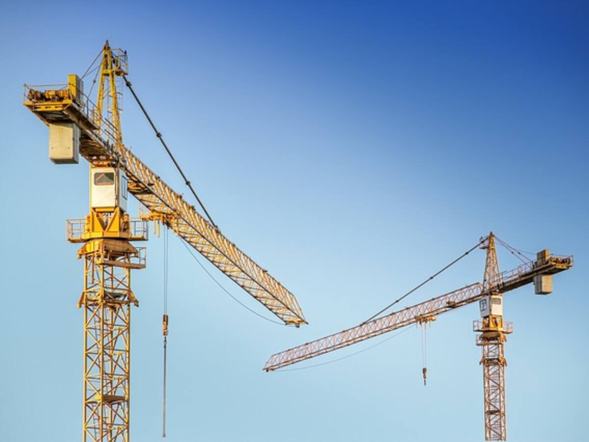 Muere un trabajador al caerse de una grúa en les Alqueries