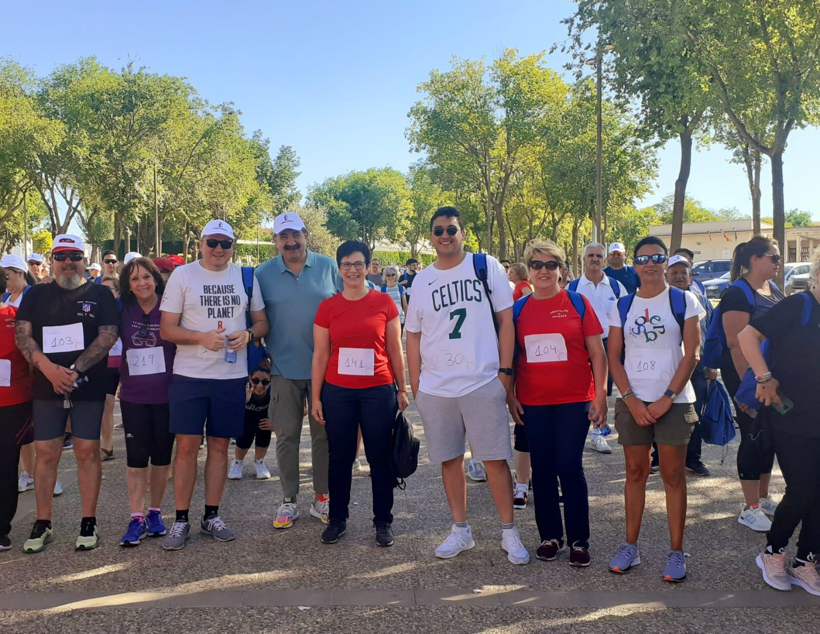 El consejero de Sanidad y otros representantes públicos participan en la última marcha &#039;7000pasosX&quot; de la temporada en La Solana