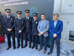 Policias locales y representantes municipales