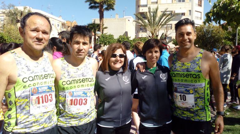 Grupo de Atletas del Camisetas Económicas Elda en Novelda