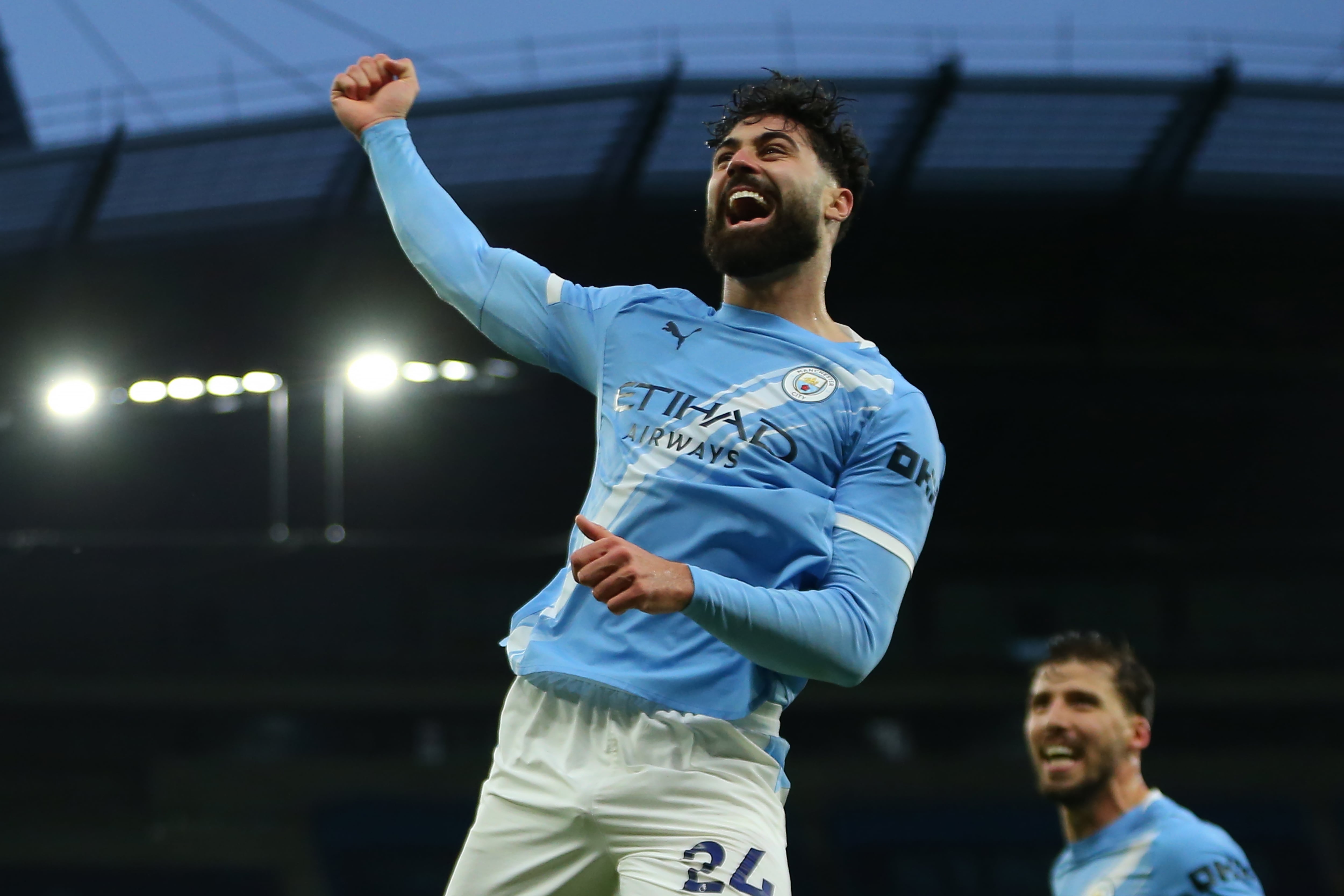 Josko Gvardiol y Rúben Dias celebran el tanto del croata