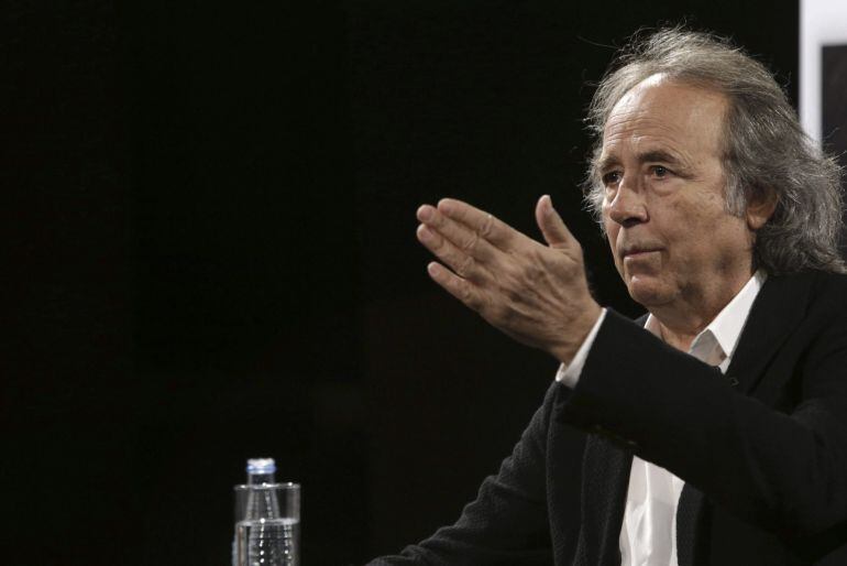 Serrat, durante la presentación de su &quot;Antología Desordenada&quot;