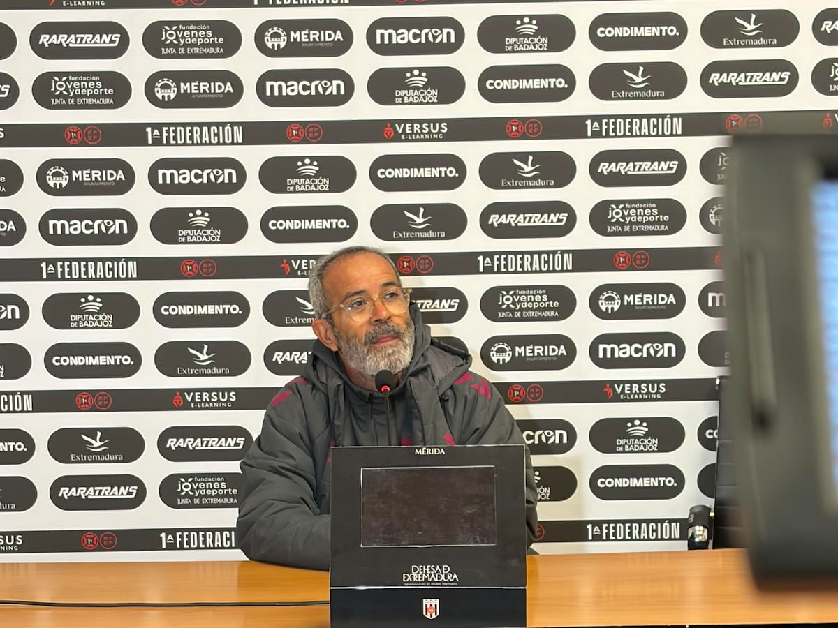 El CD Tenerife clama y no oculta su indignación por el arbitraje en Mérida