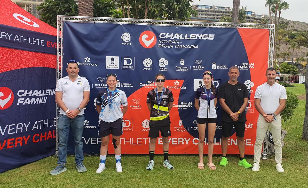 Elizabeth Rosa, campeona de Canarias de Acuatlón en categoría juvenil.