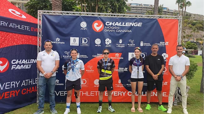 Elizabeth Rosa, campeona de Canarias de Acuatlón en categoría juvenil.