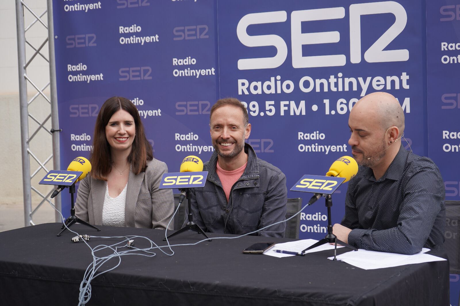 Paula Soler i Àlex Borrell durant la retransmissió del programa