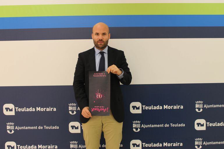 El alcalde de Teulada, Carlos Linares, presenta la programación de las Navidades 2016.