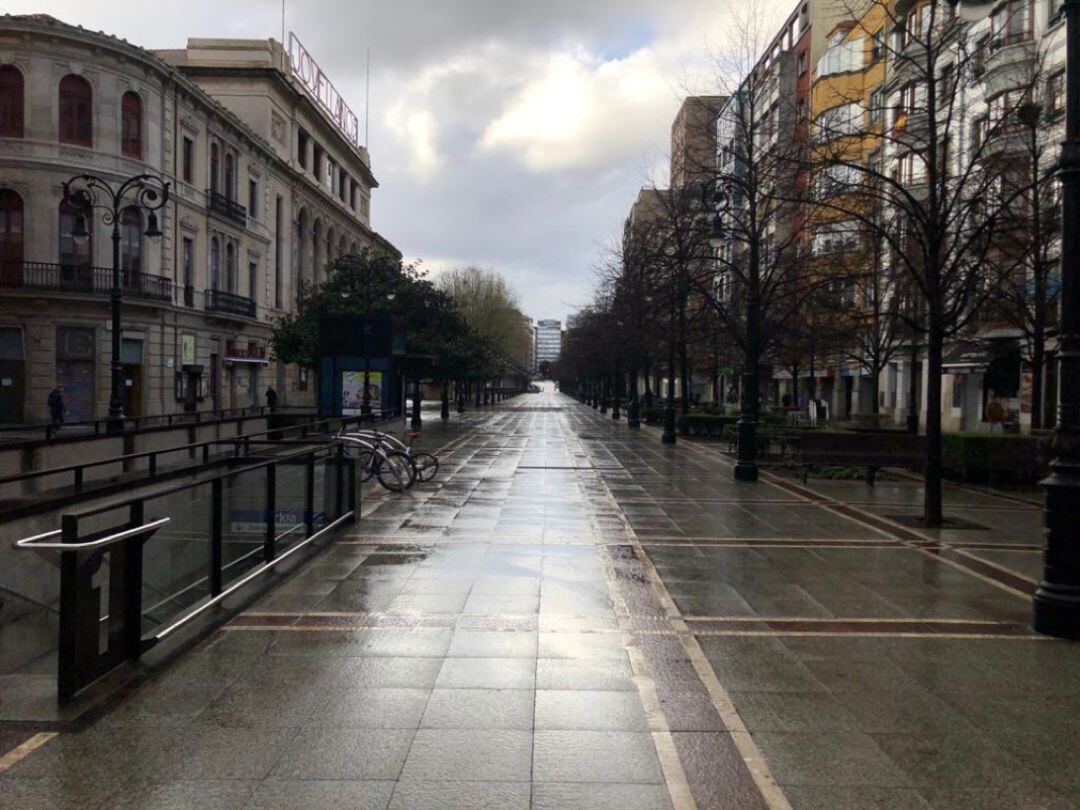 Paseo de Begoña, vacío.