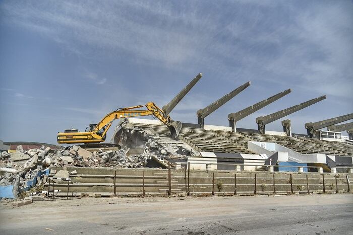 Demolición de la Tribuna