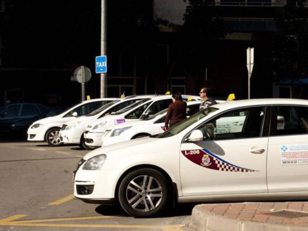 Malestar entre los taxistas de Cartagena pese a la nueva ordenanza de taxis