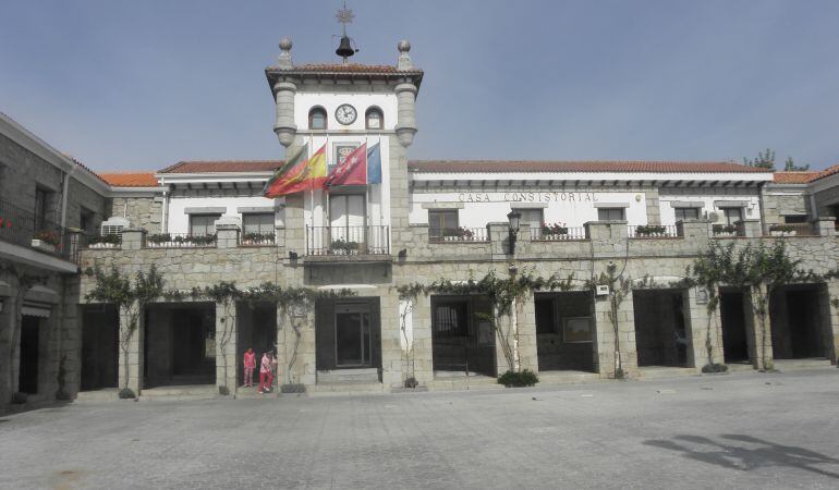 Izquierda Unida pone sus líneas rojas para dar el sí a los presupuestos de 2016 en Hoyo de Manzanares