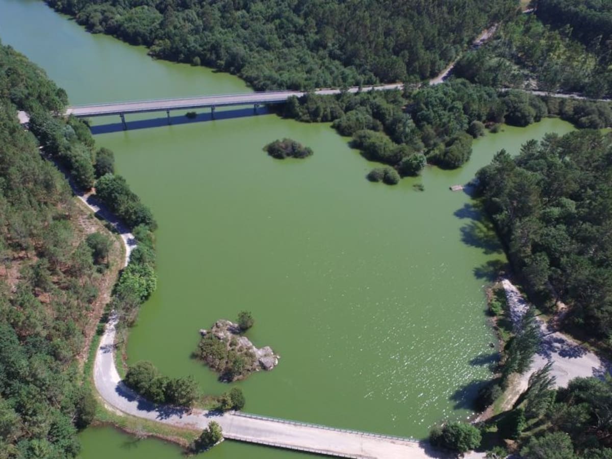 El estado del Umia y del encoro llega de nuevo al Parlamento
