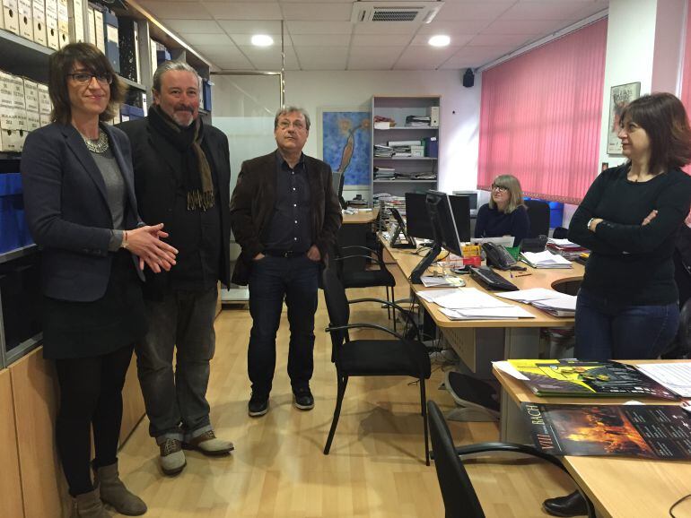 La concejala Patricia Maciá, el coordinador Javier Baeza y el programador Julián Sáez