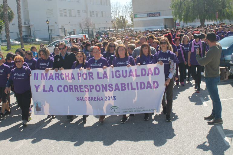 Cientos de vecinos de Salobreña participan en la II Marcha por la Igualdad 