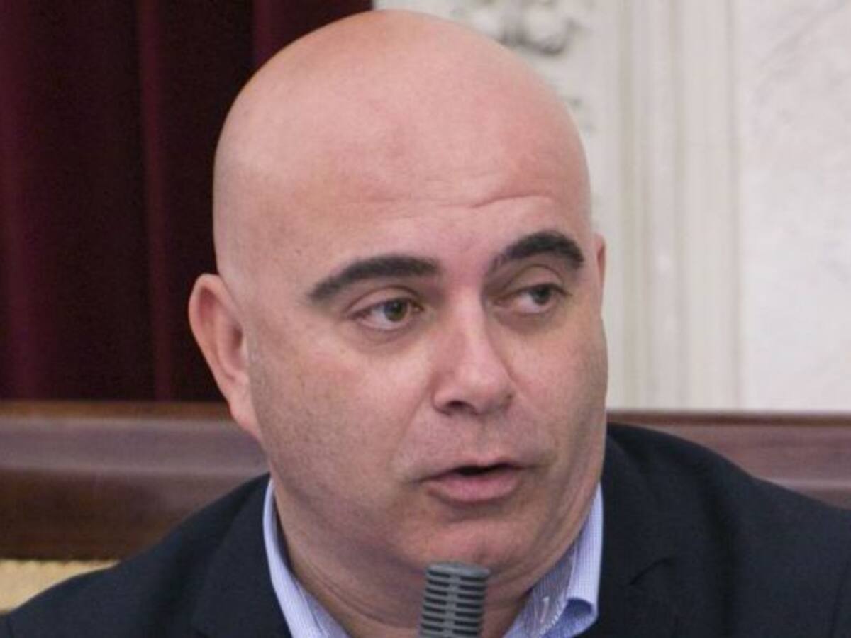 Reducción de deuda, incremento de tensión