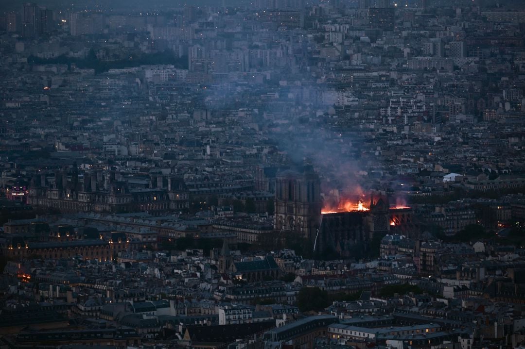 Imagen del incendio de la catedral de Notre Dame