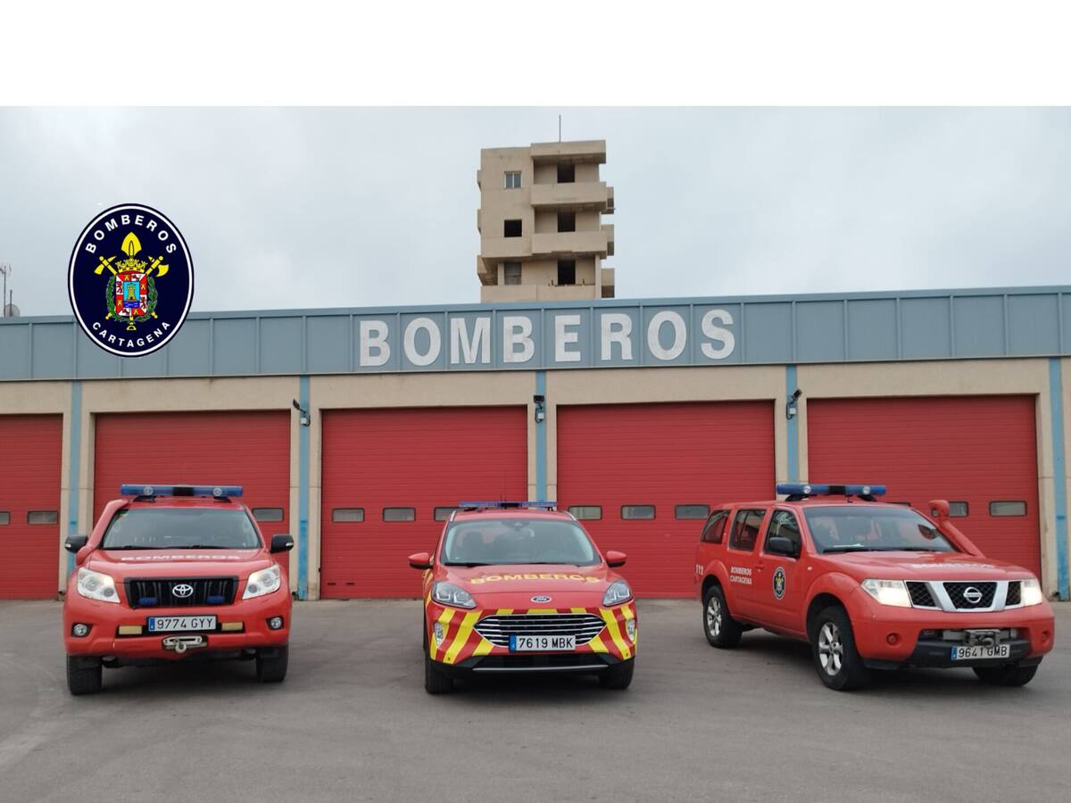 Dos mujeres trasladadas al hospital en el incendio de una vivienda en Cartagena