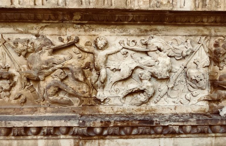 La portada de la Iglesia del Convento de San Clemente en Toledo