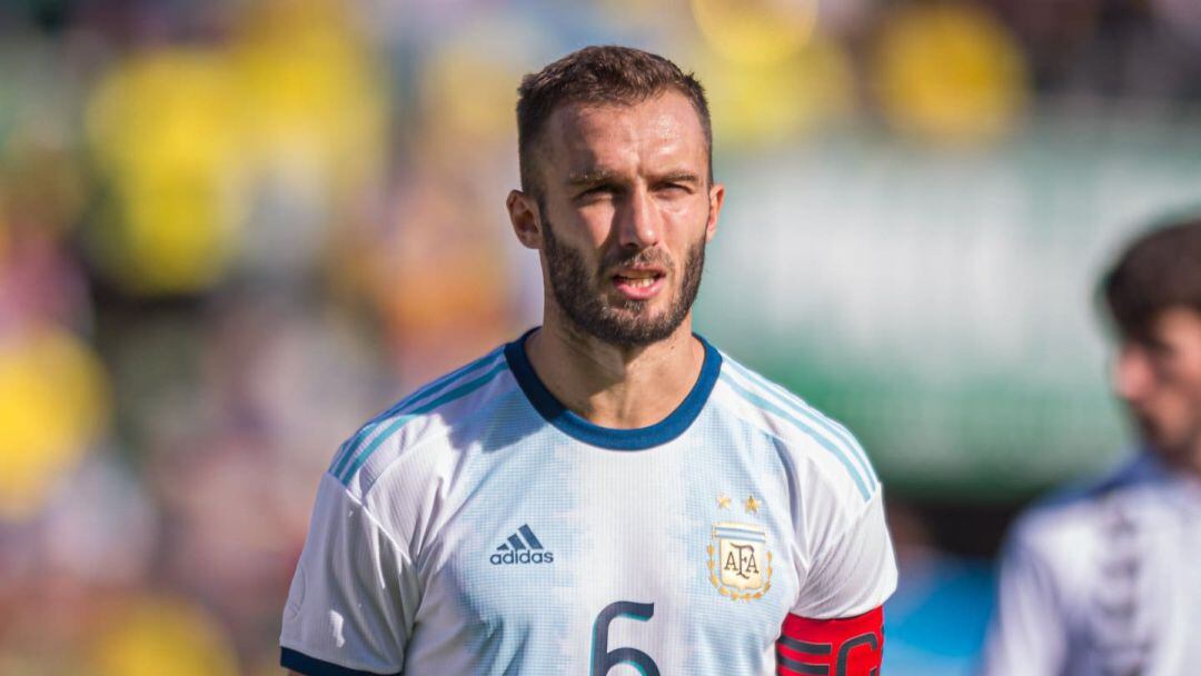 Germán Pezzella, durante un encuentro con la selección argentina. 