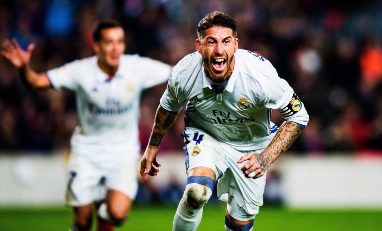 Sergio Ramos celebra su gol al Barcelona.