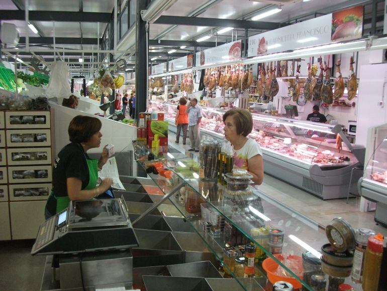 Una imagen del mercado provisional