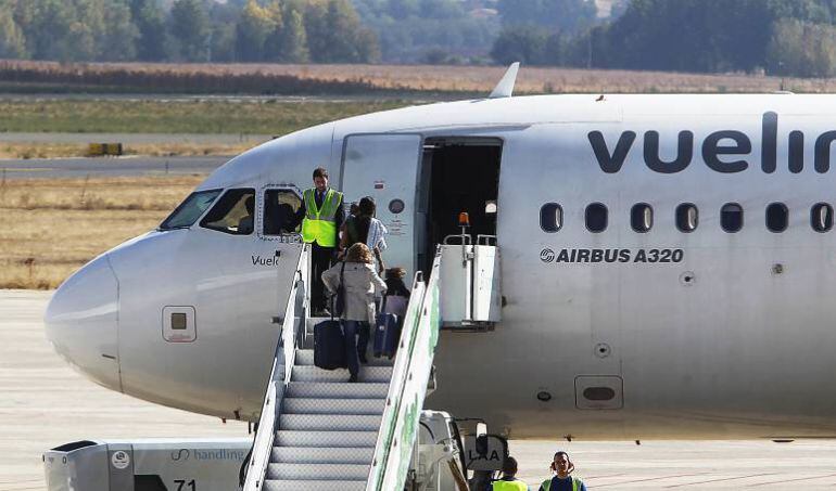 Vueling ya no permite que menores de 12 años viajen solos entre Menorca y Barcelona.