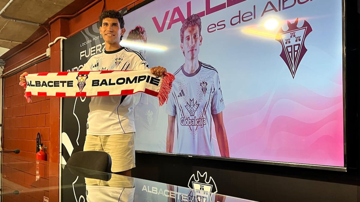 Jesús Vallejo, el nuevo dorsal 24 del Alba, se presenta en el Carlos Belmonte como un jugador "que encajará bien"