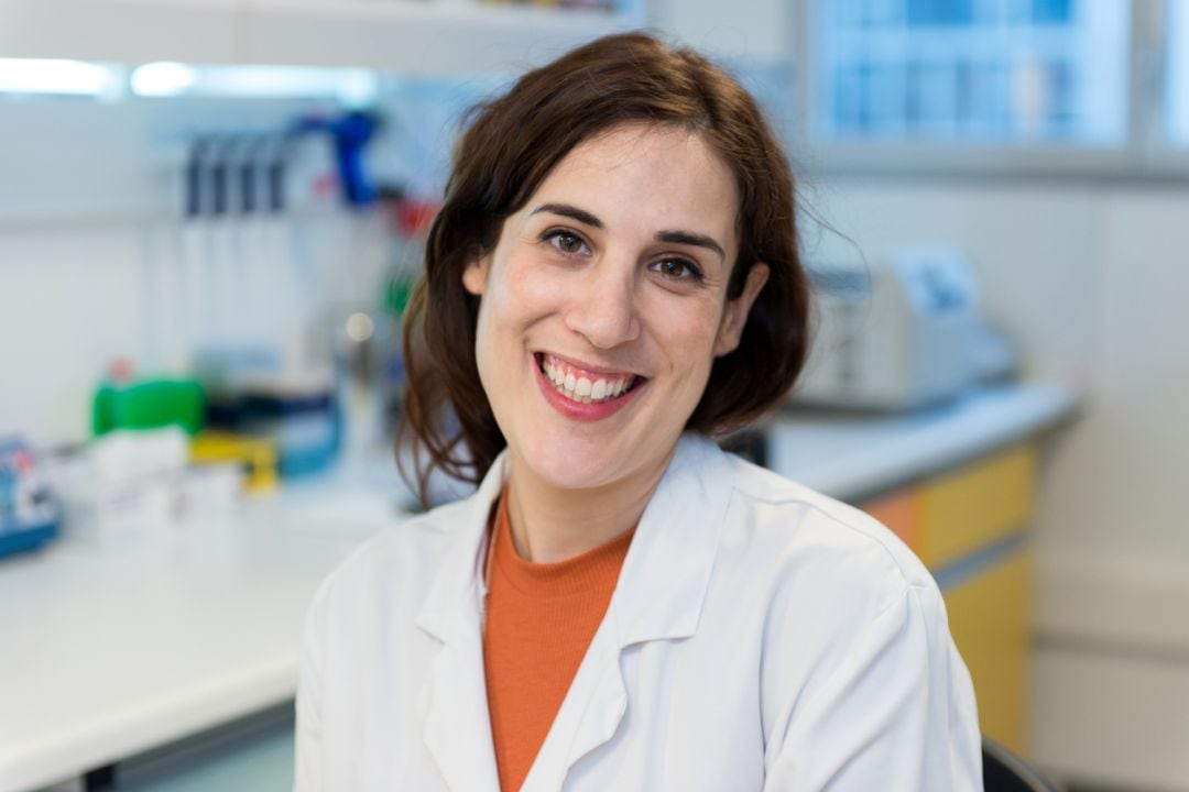 Irene Jiménez en los laboratorios del Instituto Curie