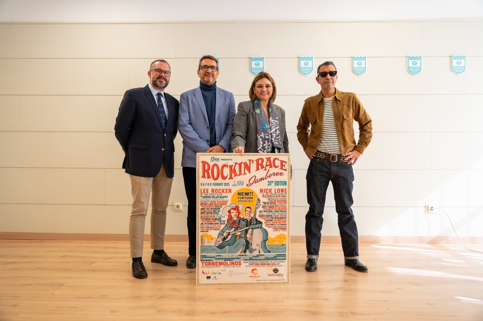 La alcaldesa de Torremolinos, Margarita del Cid, el delegado territorial de Turismo Carlos García, el concejal de Eventos, José Manuel Ruiz, y Gillermo Jiménez, organizador del festival durante la presentación