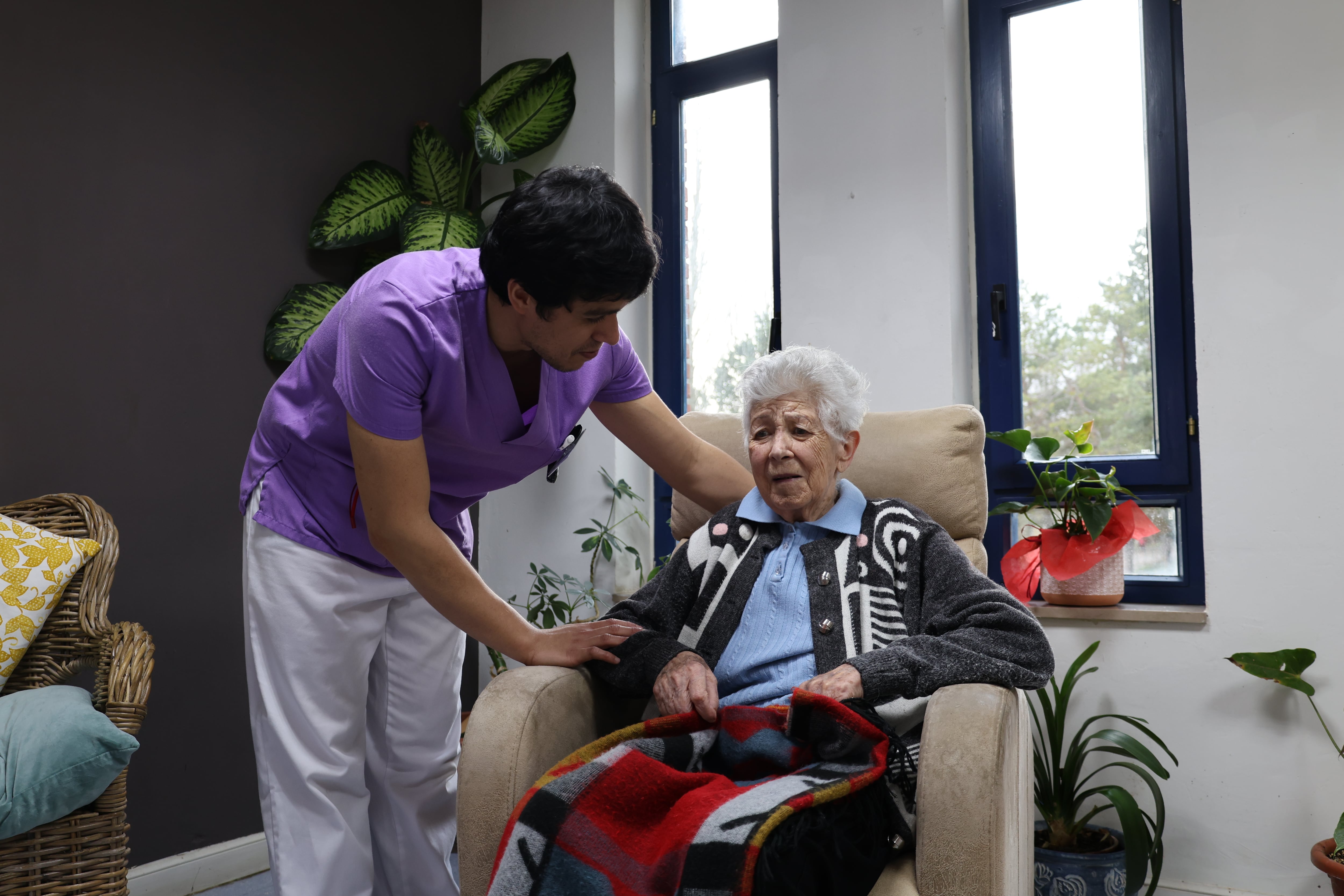 Abierta la nueva convocatoria del programa de formación y empleo "atención a personas dependientes en instituciones sociales"