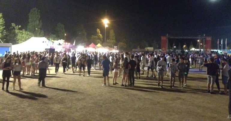 Ambient durant la primera nit de Barraques. 