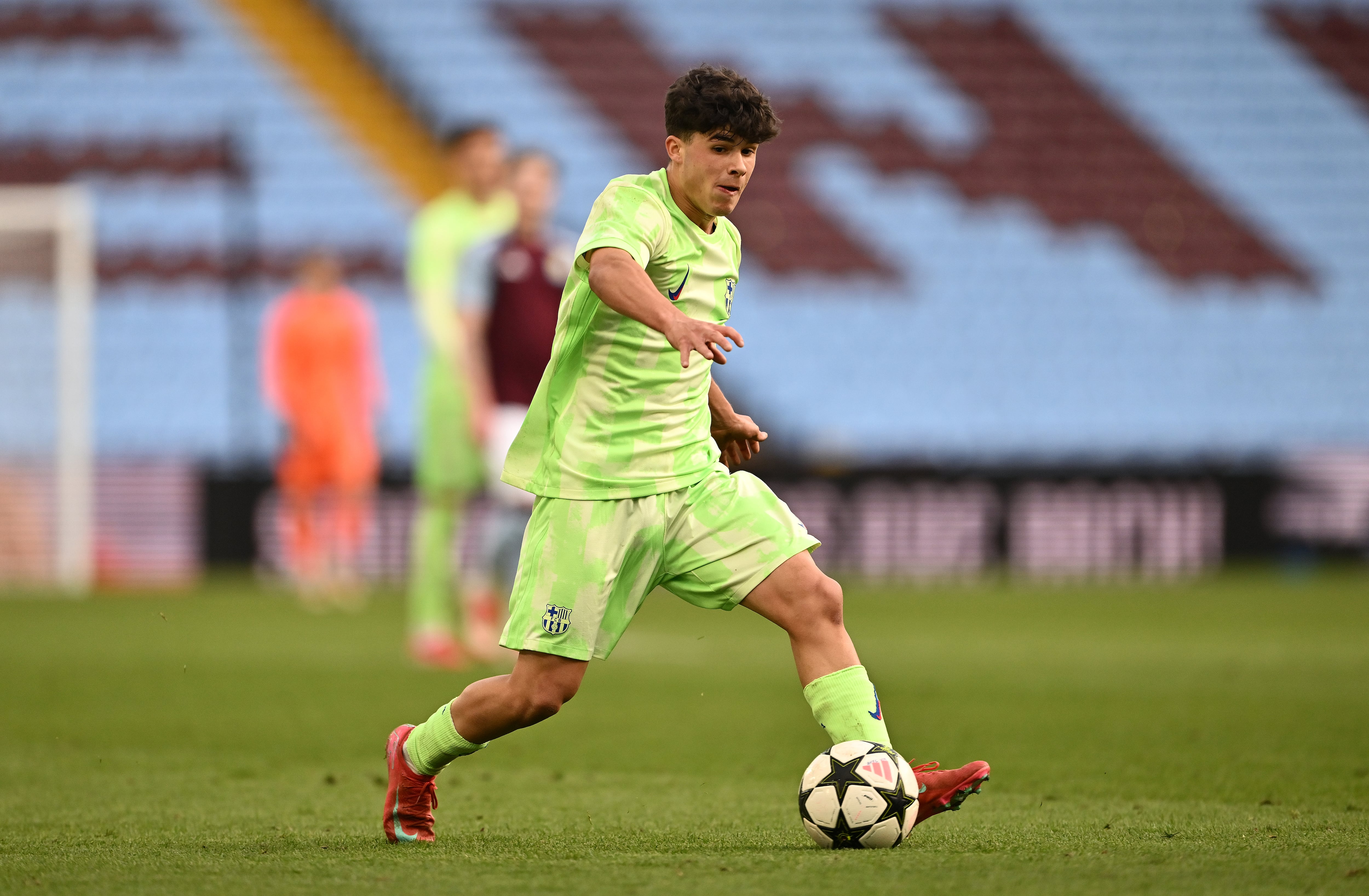 BIRMINGHAM, ENGLAND - MARCH 04: Jan Virgili of FC Barcelona during the UEFA Youth League Round of 16 match between Aston Villa and FC Barcelona at Villa Park on March 04, 2025 in Birmingham, England. (Photo by Dan Mullan/Getty Images)