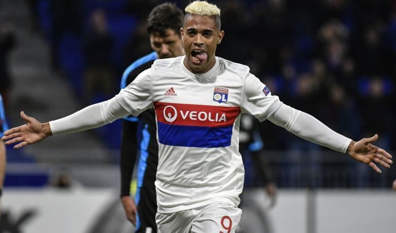 Mariano Díaz celebra un gol con el Olympique.