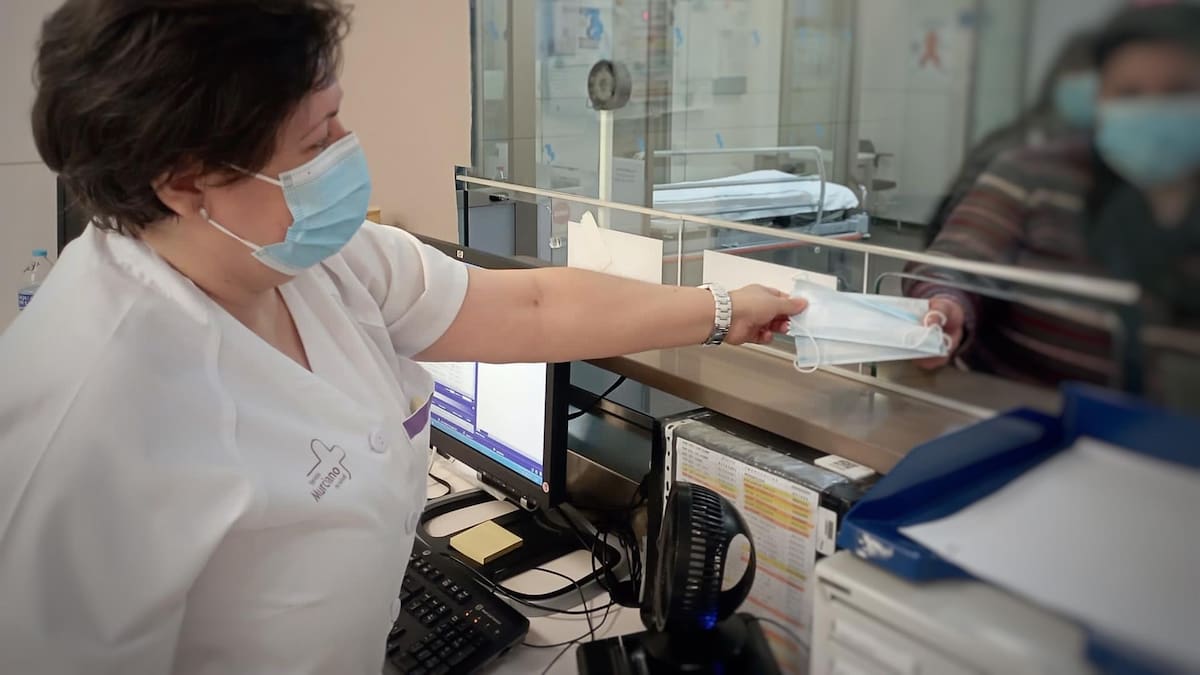 La mascarilla dejará de ser obligatoria en los centros sanitarios de la Región a partir del jueves